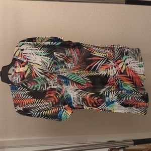 Hollister Mens pocket shirt. Medium. Multi-color.